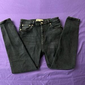 Zara‎ Women’s High Rise Skinny Jeans in Black Size 6